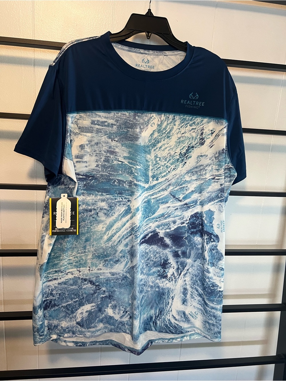 Men's XL NWT REALTREE Short Sleeve Fishing Shirt, C25